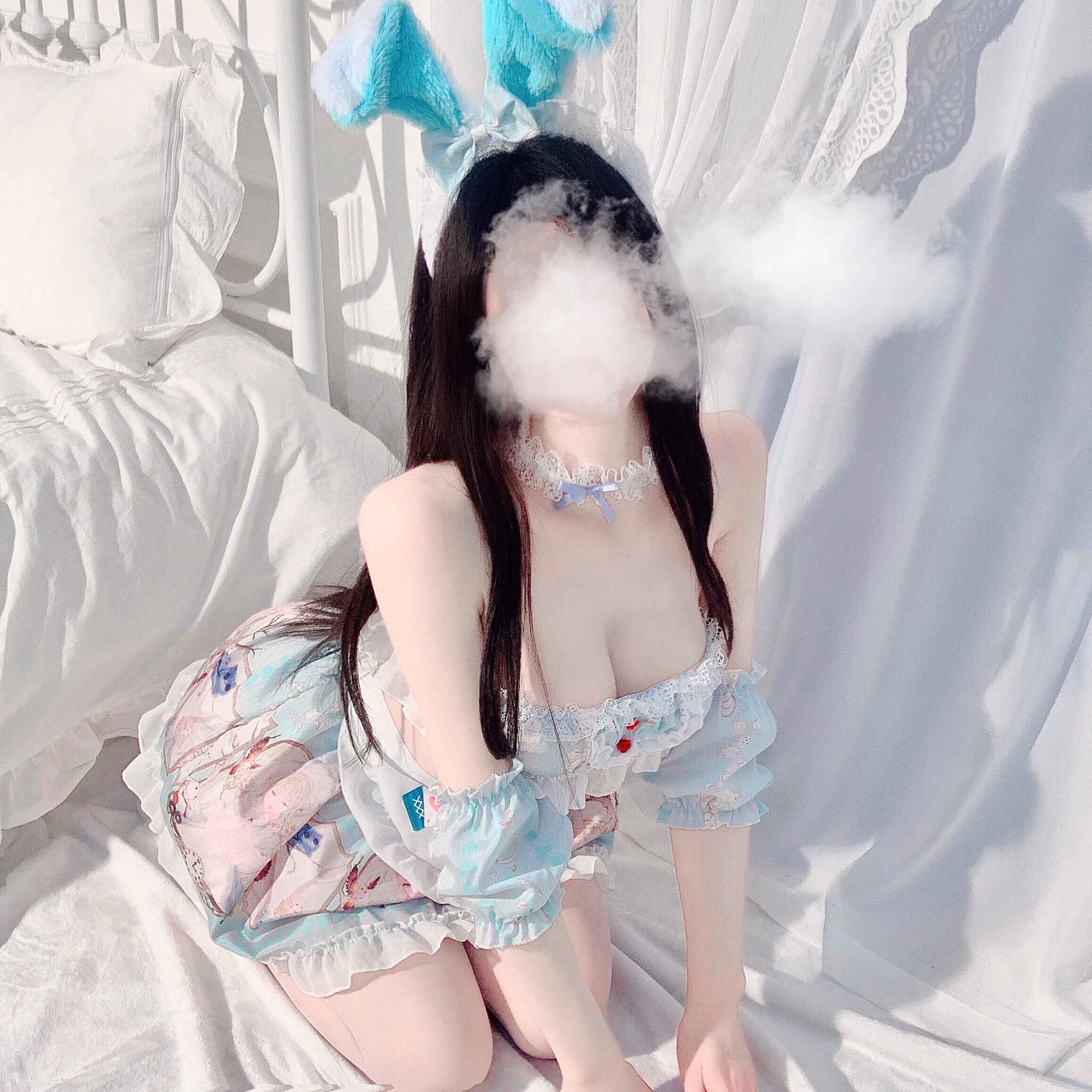 1-10_f051de44-af6d-42ef-beaa-ce374fa2a6c3